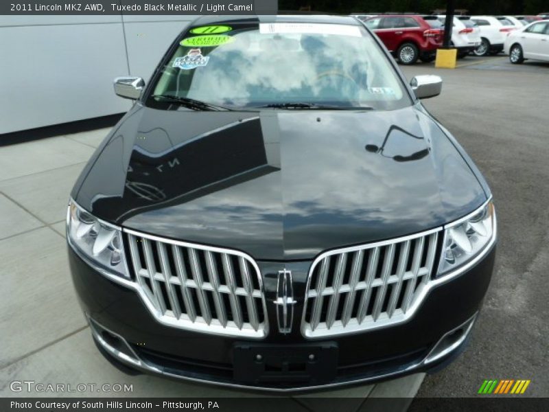 Tuxedo Black Metallic / Light Camel 2011 Lincoln MKZ AWD