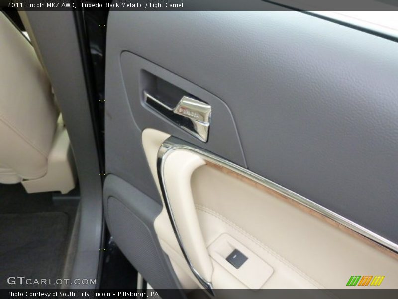 Tuxedo Black Metallic / Light Camel 2011 Lincoln MKZ AWD