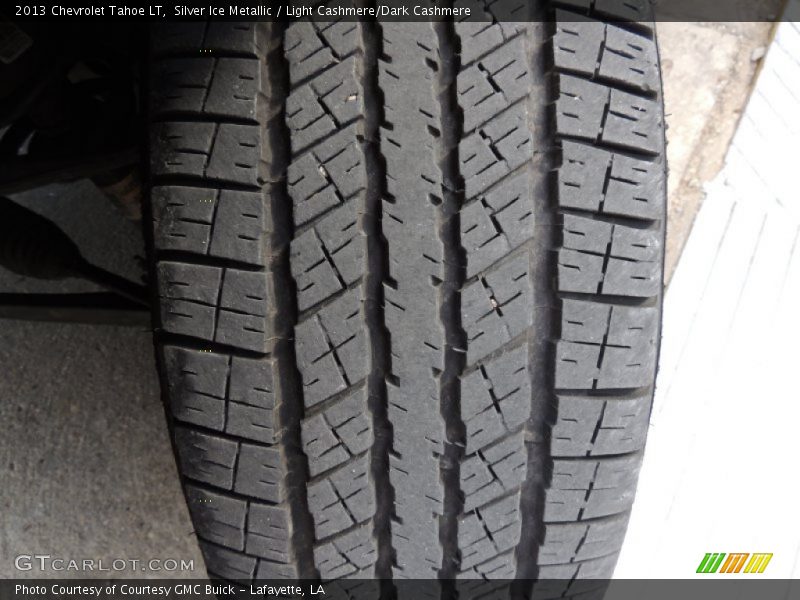 Silver Ice Metallic / Light Cashmere/Dark Cashmere 2013 Chevrolet Tahoe LT