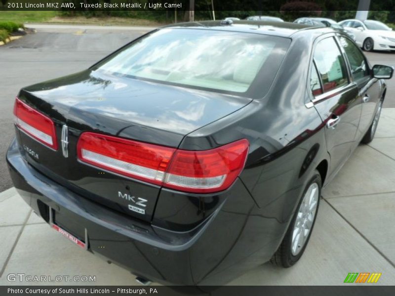 Tuxedo Black Metallic / Light Camel 2011 Lincoln MKZ AWD
