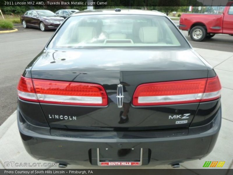 Tuxedo Black Metallic / Light Camel 2011 Lincoln MKZ AWD