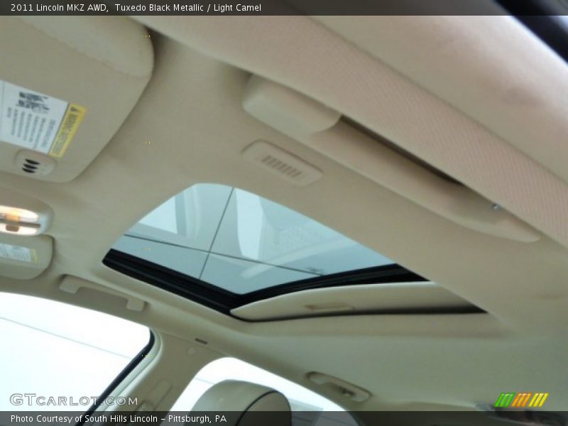 Tuxedo Black Metallic / Light Camel 2011 Lincoln MKZ AWD