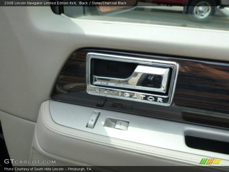 Controls of 2008 Navigator Limited Edition 4x4