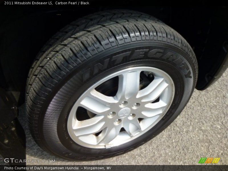 Carbon Pearl / Black 2011 Mitsubishi Endeavor LS