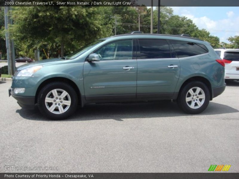 Silver Moss Metallic / Dark Gray/Light Gray 2009 Chevrolet Traverse LT