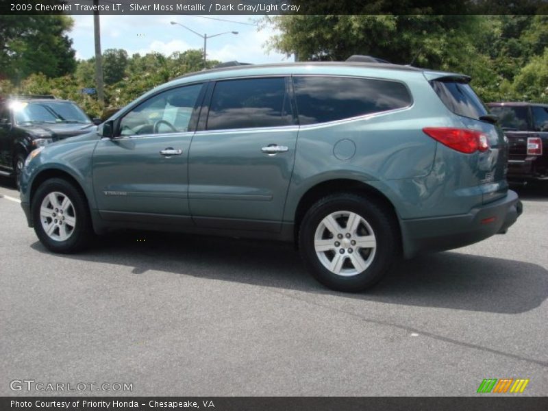 Silver Moss Metallic / Dark Gray/Light Gray 2009 Chevrolet Traverse LT