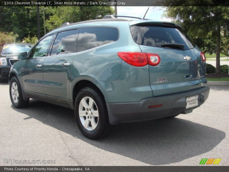 Silver Moss Metallic / Dark Gray/Light Gray 2009 Chevrolet Traverse LT