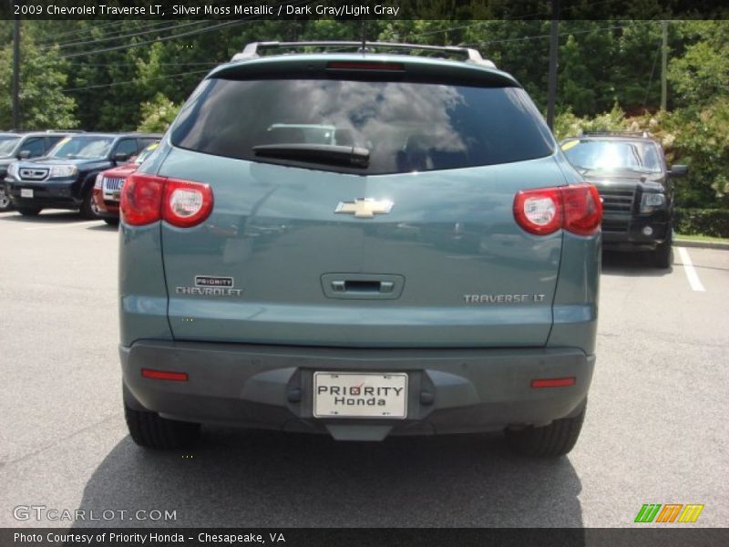 Silver Moss Metallic / Dark Gray/Light Gray 2009 Chevrolet Traverse LT