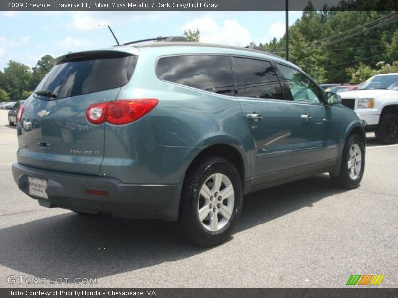 Silver Moss Metallic / Dark Gray/Light Gray 2009 Chevrolet Traverse LT