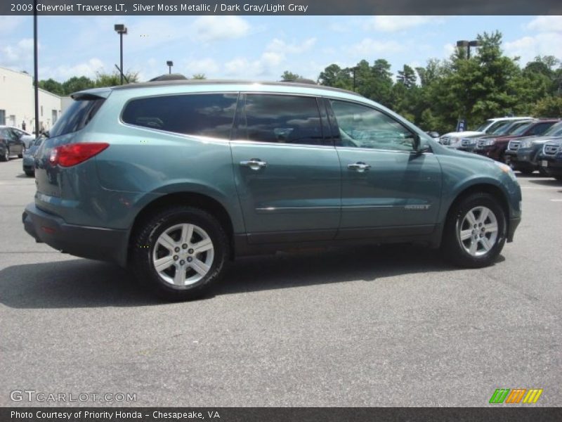 Silver Moss Metallic / Dark Gray/Light Gray 2009 Chevrolet Traverse LT