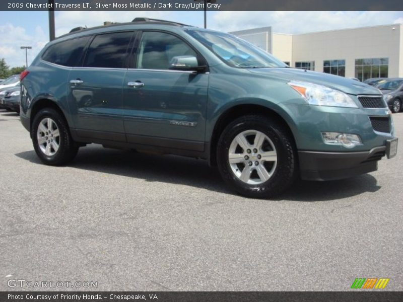 Silver Moss Metallic / Dark Gray/Light Gray 2009 Chevrolet Traverse LT
