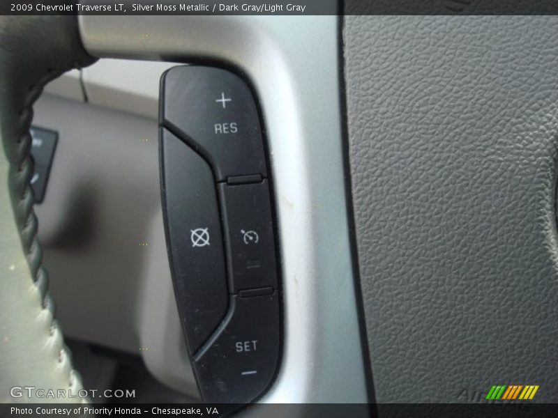Silver Moss Metallic / Dark Gray/Light Gray 2009 Chevrolet Traverse LT