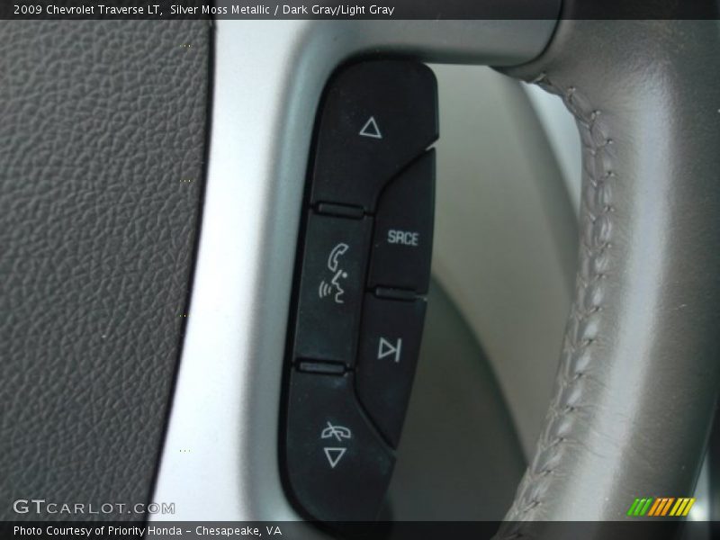 Silver Moss Metallic / Dark Gray/Light Gray 2009 Chevrolet Traverse LT