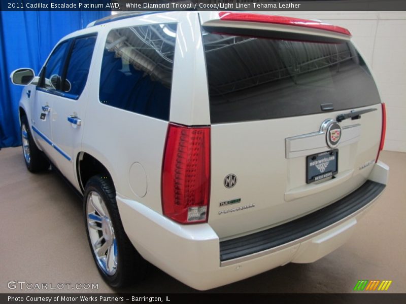 White Diamond Tricoat / Cocoa/Light Linen Tehama Leather 2011 Cadillac Escalade Platinum AWD