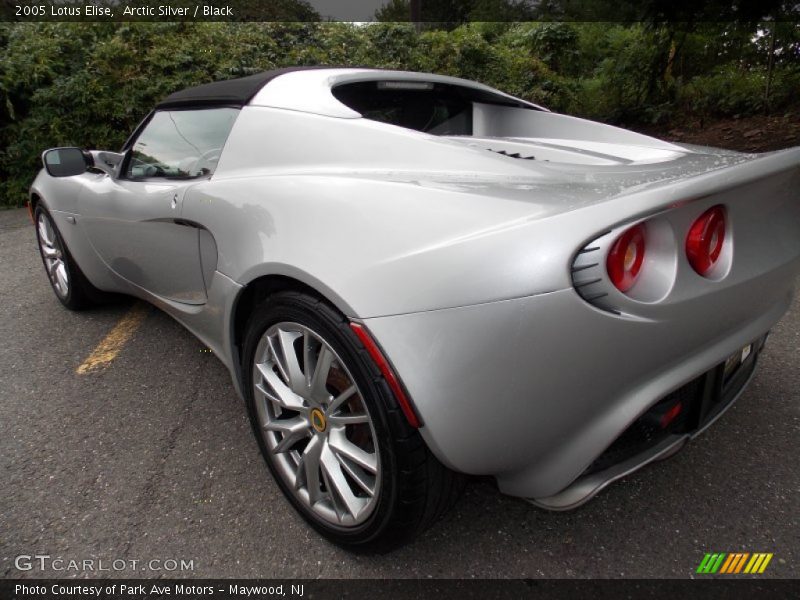 Arctic Silver / Black 2005 Lotus Elise