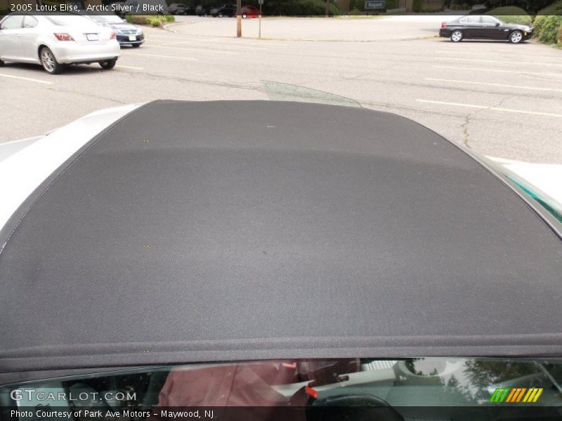 Arctic Silver / Black 2005 Lotus Elise