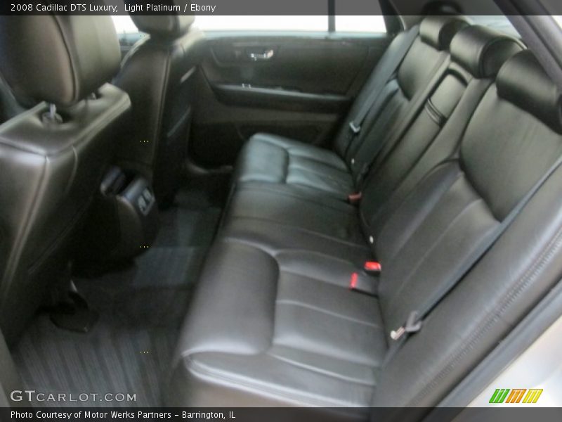 Light Platinum / Ebony 2008 Cadillac DTS Luxury