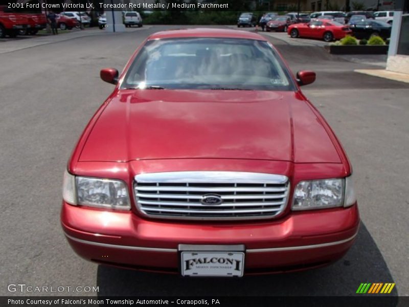 Toreador Red Metallic / Medium Parchment 2001 Ford Crown Victoria LX