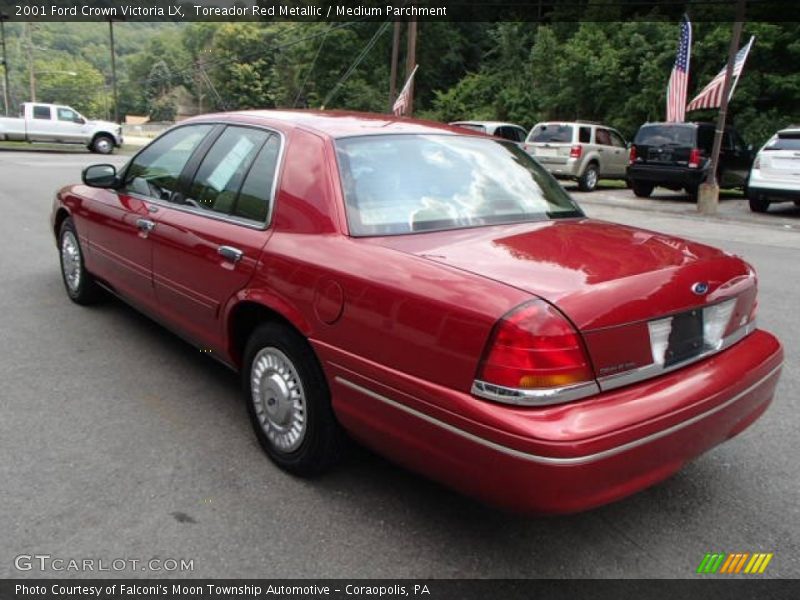 Toreador Red Metallic / Medium Parchment 2001 Ford Crown Victoria LX