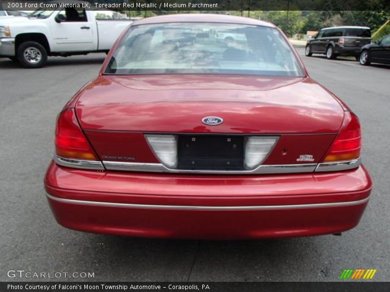 Toreador Red Metallic / Medium Parchment 2001 Ford Crown Victoria LX