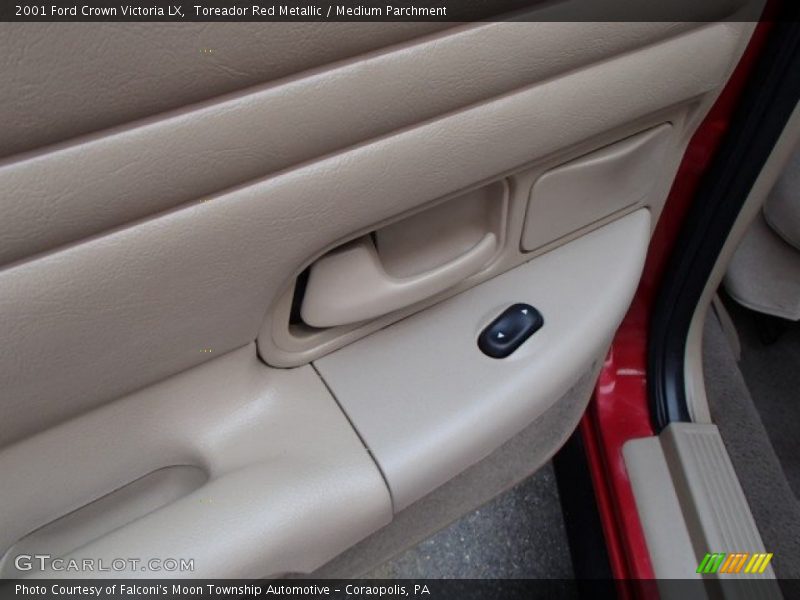 Toreador Red Metallic / Medium Parchment 2001 Ford Crown Victoria LX