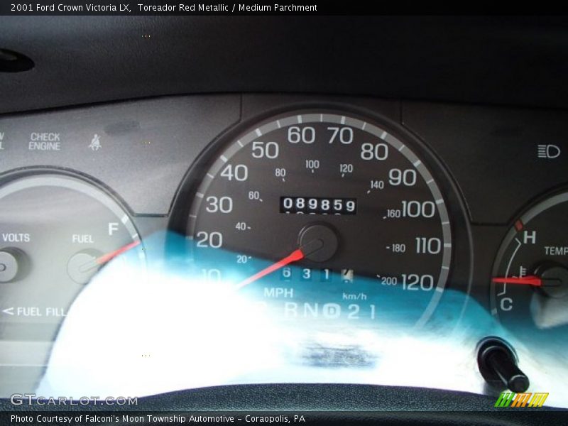 Toreador Red Metallic / Medium Parchment 2001 Ford Crown Victoria LX