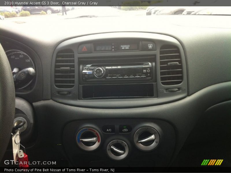 Charcoal Gray / Gray 2010 Hyundai Accent GS 3 Door