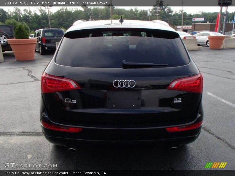Brilliant Black / Cinnamon Brown 2010 Audi Q5 3.2 quattro