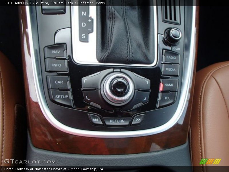 Brilliant Black / Cinnamon Brown 2010 Audi Q5 3.2 quattro