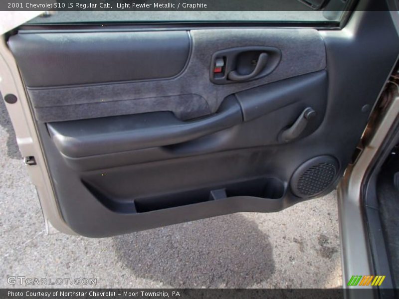 Light Pewter Metallic / Graphite 2001 Chevrolet S10 LS Regular Cab