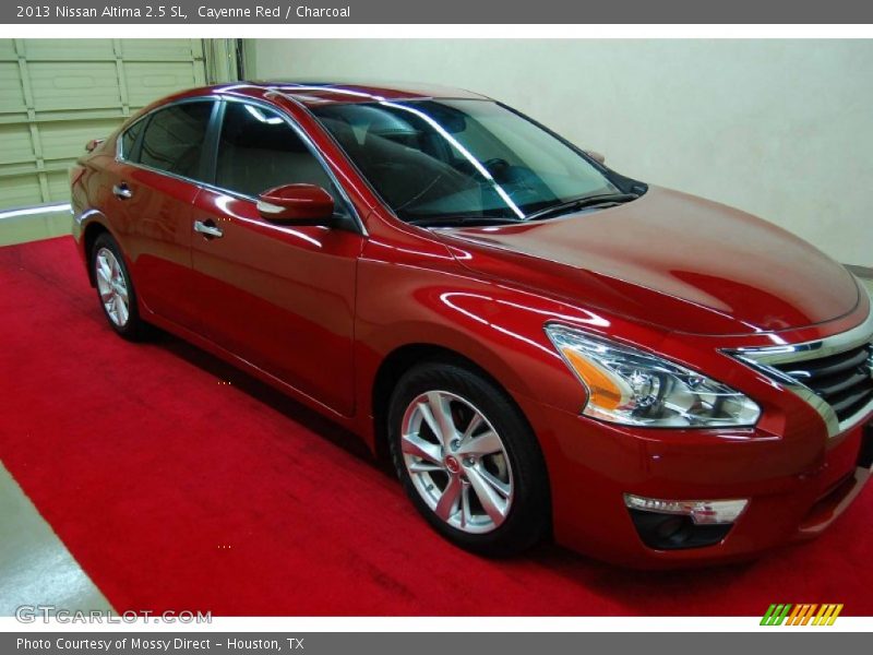 Cayenne Red / Charcoal 2013 Nissan Altima 2.5 SL