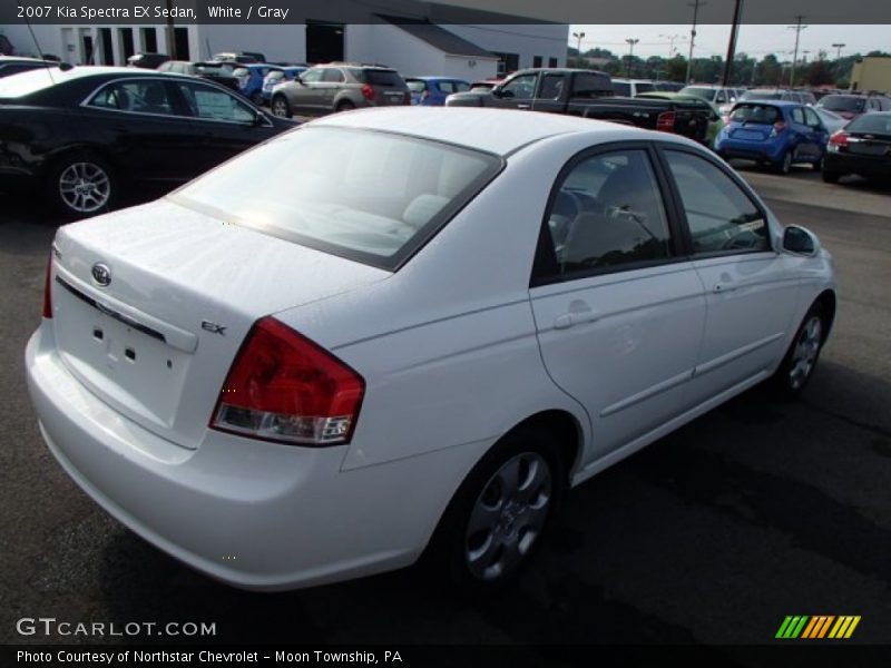 White / Gray 2007 Kia Spectra EX Sedan