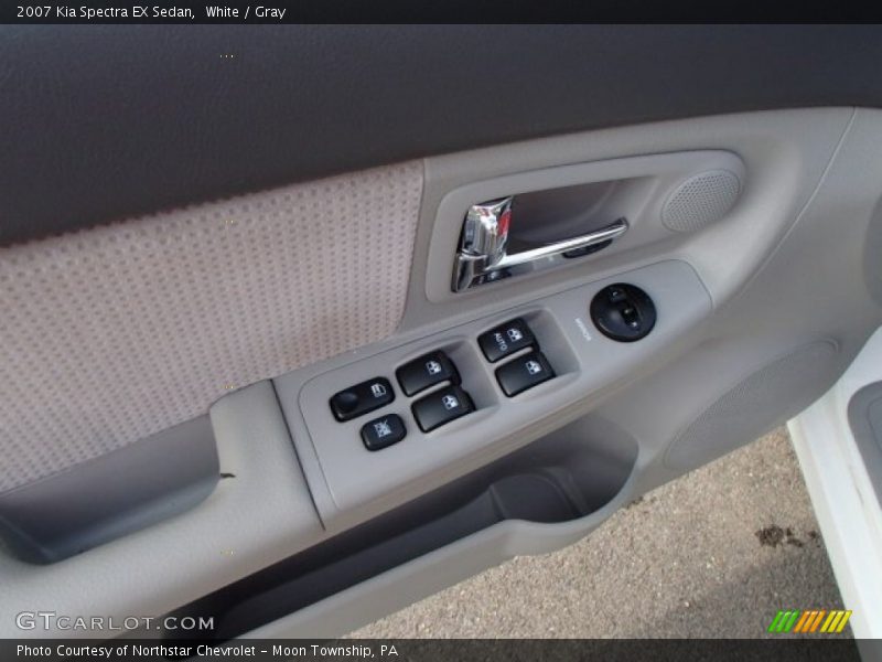 White / Gray 2007 Kia Spectra EX Sedan