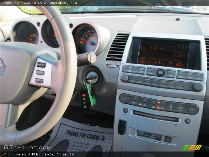Onyx Black / Frost 2005 Nissan Maxima 3.5 SL