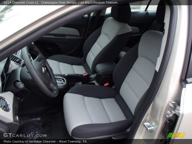 Champagne Silver Metallic / Jet Black/Medium Titanium 2014 Chevrolet Cruze LS