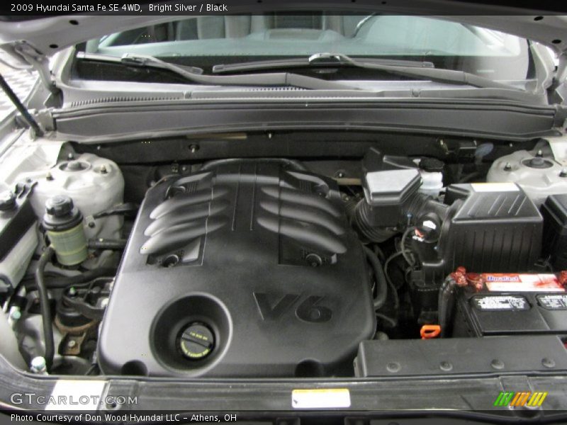Bright Silver / Black 2009 Hyundai Santa Fe SE 4WD