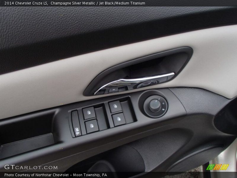 Champagne Silver Metallic / Jet Black/Medium Titanium 2014 Chevrolet Cruze LS