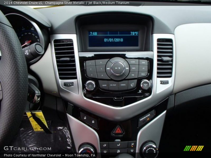 Champagne Silver Metallic / Jet Black/Medium Titanium 2014 Chevrolet Cruze LS