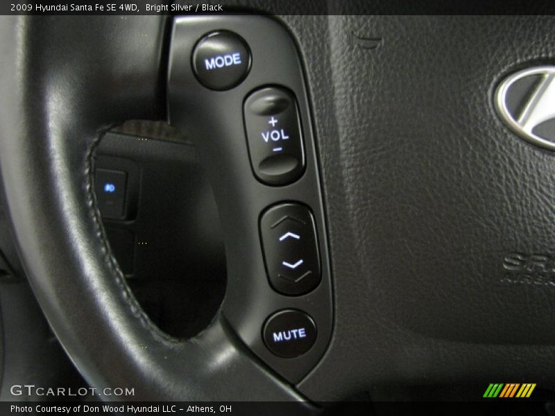 Bright Silver / Black 2009 Hyundai Santa Fe SE 4WD