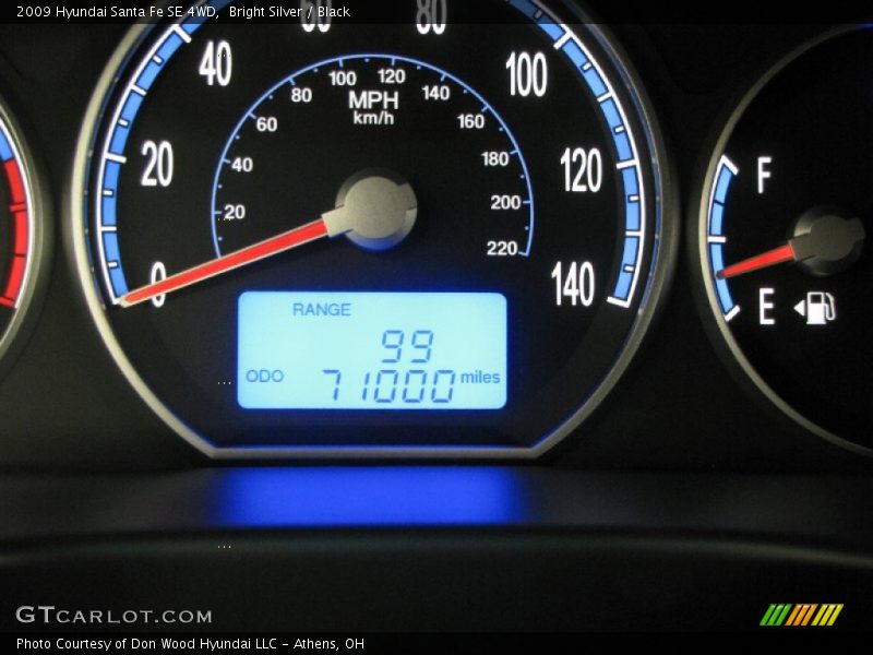 Bright Silver / Black 2009 Hyundai Santa Fe SE 4WD