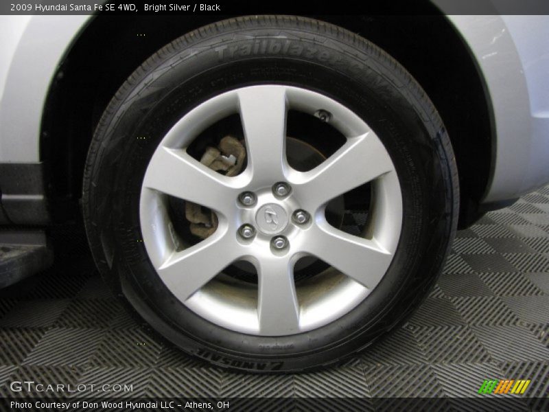 Bright Silver / Black 2009 Hyundai Santa Fe SE 4WD