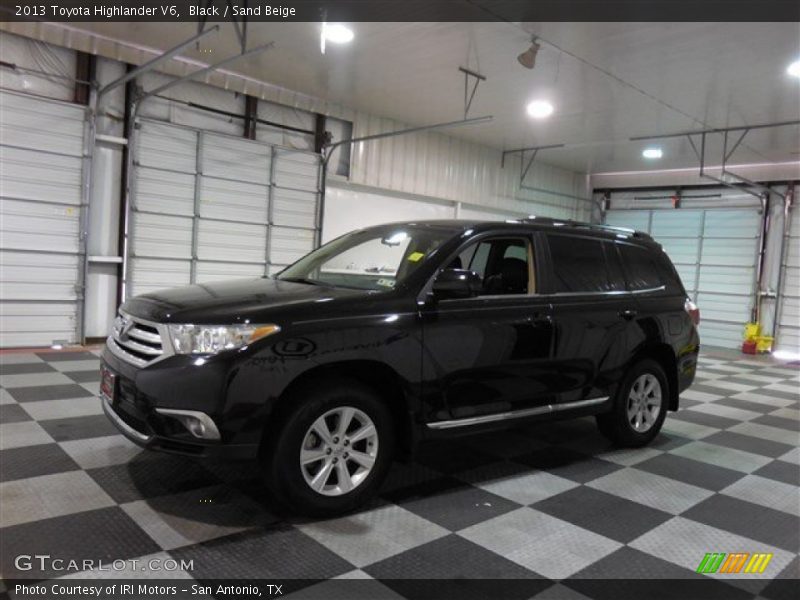 Black / Sand Beige 2013 Toyota Highlander V6