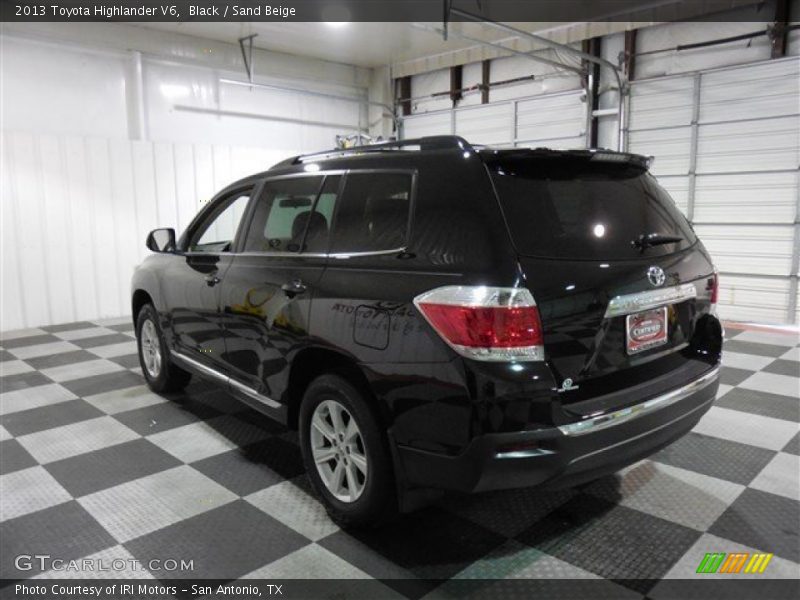 Black / Sand Beige 2013 Toyota Highlander V6