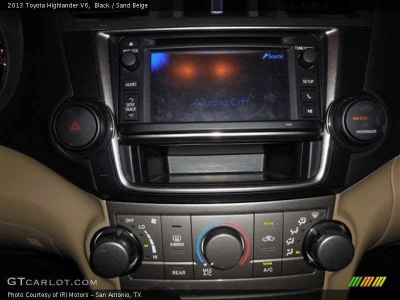 Black / Sand Beige 2013 Toyota Highlander V6