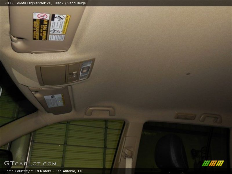 Black / Sand Beige 2013 Toyota Highlander V6