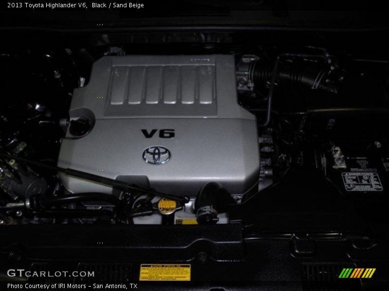 Black / Sand Beige 2013 Toyota Highlander V6