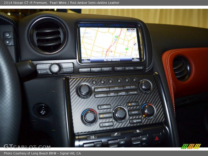 Controls of 2014 GT-R Premium
