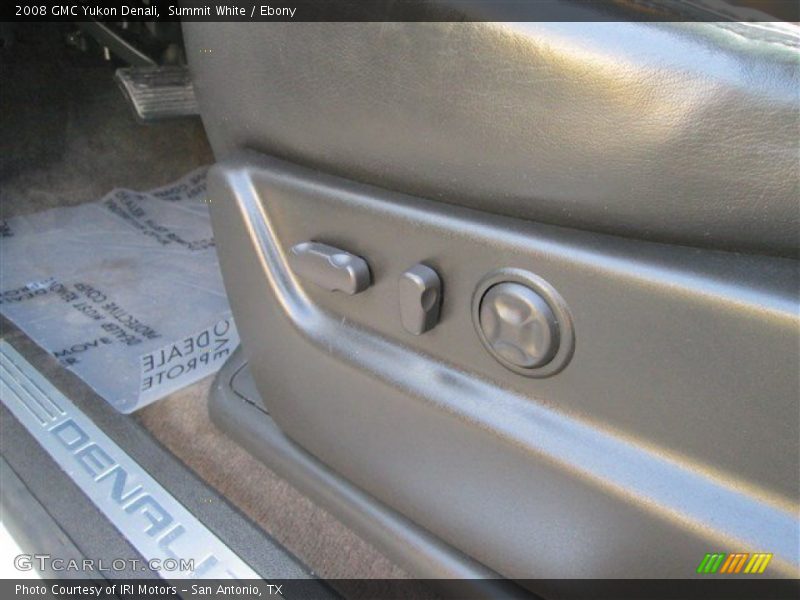 Summit White / Ebony 2008 GMC Yukon Denali