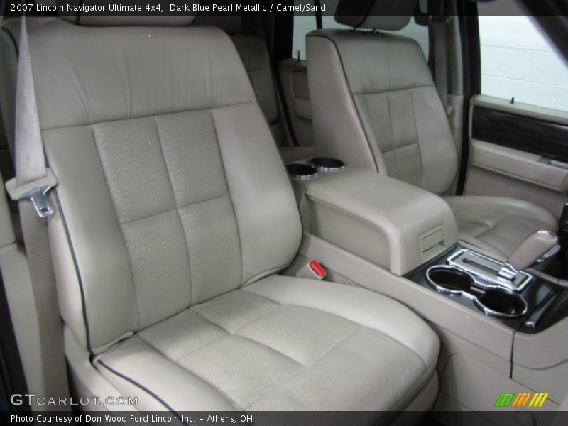Front Seat of 2007 Navigator Ultimate 4x4