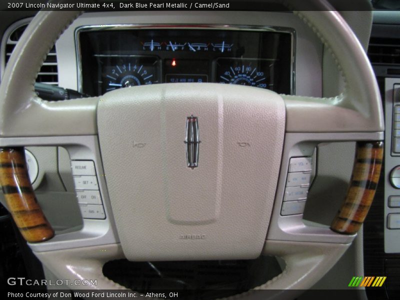  2007 Navigator Ultimate 4x4 Steering Wheel